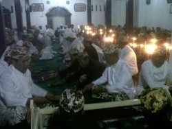 Peringatan Maulid, Keraton Kasepuhan Gelar Tradisi Panjang Jimat