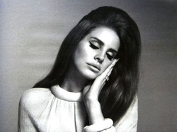 Album Born To Die dari Lana Del Rey Merajai Tangga Lagu Inggris