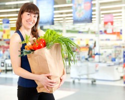 Kiat Menyusun Anggaran Makan Keluarga Tiap Bulan