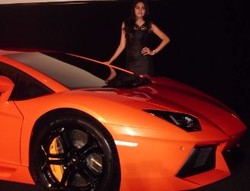 WNI Borong Mobil Mewah di Singapura