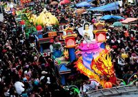 Meriahnya Parade Cap Go Meh