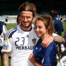 Tonton Pertandingan Bocah, Beckham Dikartu Merah