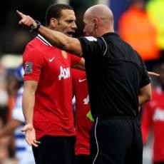  Wasit dan Sikap Bersepakbola