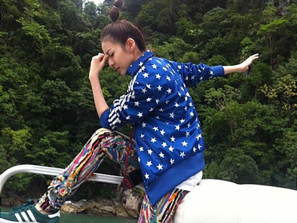 2NE1 Liburan di Filipina