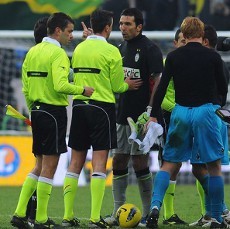 Tak Dapat Penalti, Juve Meradang