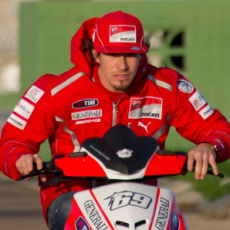 Percepat Pemulihan, Hayden Jalani Operasi