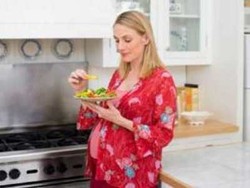 Makan Ikan Saat Hamil, Bayi Lebih Cerdas