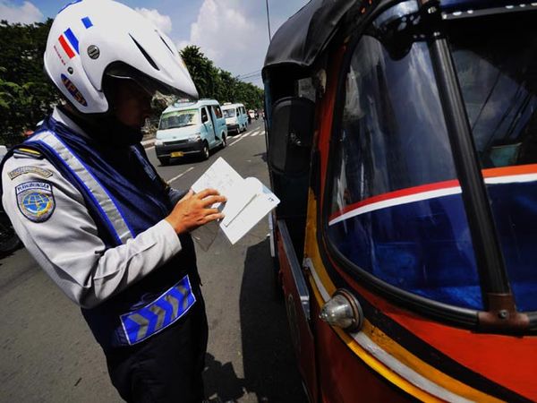 Angkutan Umum Terjaring Razia