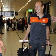 Robben Sambut Kelahiran Anak Ketiga