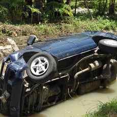Panther Masuk Parit, Enam Penumpang Luka-luka