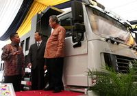 Truk China Ramaikan Pasar Indonesia