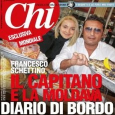 Kapten Titanic Italia Berfoto Mesra dengan Si Pirang Sebelum Musibah