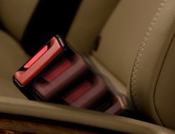 Seat Belt Kursi Penumpang Canggih ala Mercy, Bisa Menyala