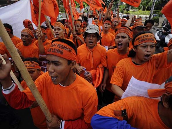 Pedagang Longmarch, Tolak Penggusuran