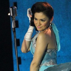 Vicky Shu Jadi Pelayan Toko dalam Ku Tunggu Kau Selalu