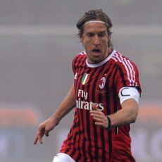 Jika Tak Dapat Kontrak Baru, Ambrosini Belum Mau Pensiun