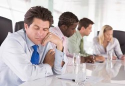 Suasana Rapat yang Bosan Bikin Kecerdasan Menurun