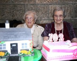 Ini Dia Kembar Tertua di Dunia Berusia 102 Tahun