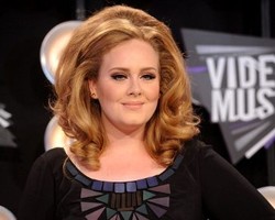 Disebut Gemuk, Adele Bangga dengan Tubuhnya