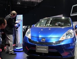 Honda Kirim Jazz Listrik ke Google