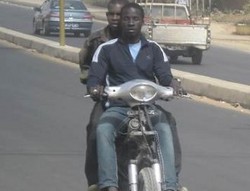 Ojek Motor Bernama Djakarta di Senegal 