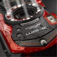 Wow, Kamera Pentax Tahan Gencet Hingga 100 Kg