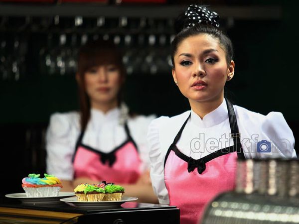 Vicky Shu, Si Cantik Penjual Cup Cake