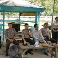 Polisi Ajak Cangkrukan, Warga pun Curhat