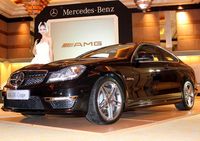 Si Eksotik Mercy C63 AMG
