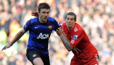 Old Trafford Panas Membara