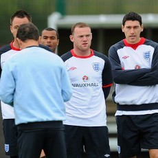 Mencari Pengganti Capello