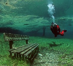 Green Lake, Taman Bawah Air di Austria