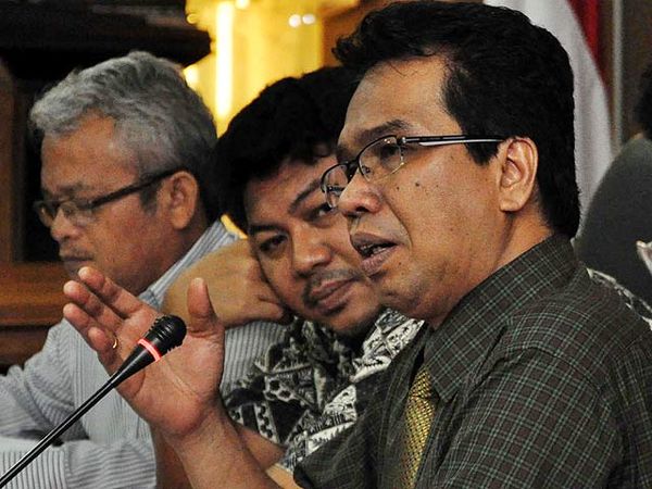 Suka Duka Menampung Pencari Suaka Politik