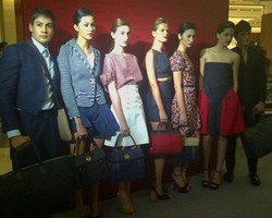 Nuansa Pelaut dalam Koleksi Terbaru YSL 