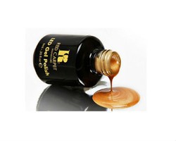 Cat Kuku Emas 24 Karat Jadi Hadiah di Grammy Awards