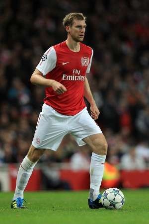 Mertesacker Kini Tak Lagi Rasakan Liburan Musim Dingin