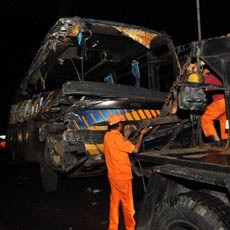 Bus Maut Karunia Bakti Berhasil Dievakuasi