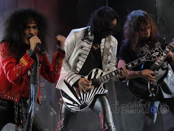 Kolaborasi Musisi di Konser untuk Donny Fattah