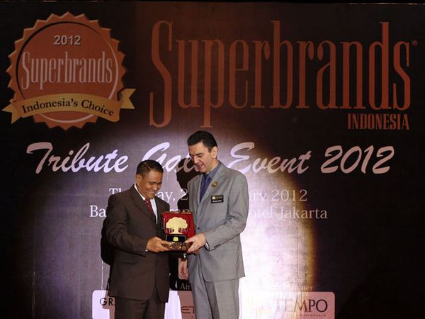 TOP 1 Raih Superbrands