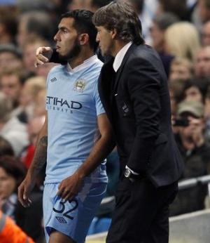 Mancini Buka Pintu, Semua Tergantung Tevez
