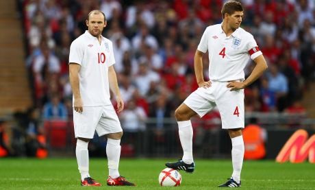 Rooney Tertarik Ban Kapten Inggris, tapi Gerrard Kandidat Sempurna