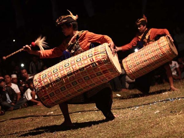 Kolaborasi Dwiki Dharmawan dan Gendang Beleq