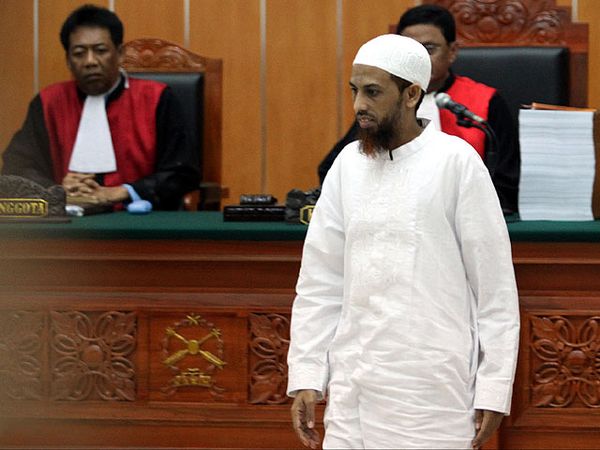Umar Patek Jalani Sidang Perdana