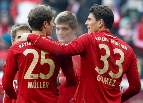 Bayern Tunggu Dortmund Terpeleset
