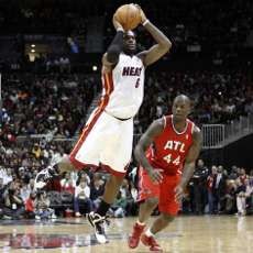 Heat Dominan di Kandang Hawks