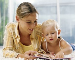 Tips Mengajari Si Kecil Membaca