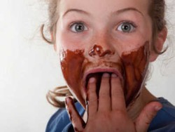 Sedang Bad Mood? Makanlah Cokelat!