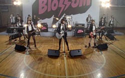 AKB48 Rilis Drama 34 Menit Adaptasi Single Give Me Five