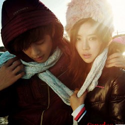 Se7en & Park Han Byul Tak Rayakan Valentine Bersama