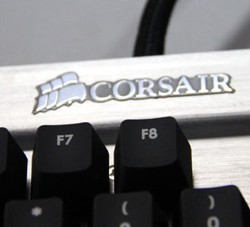 Corsair Vengeance K90, Cuma untuk Gamer Kelas Berat